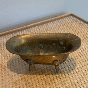 Vintage miniature Brass Bathtub in good condition